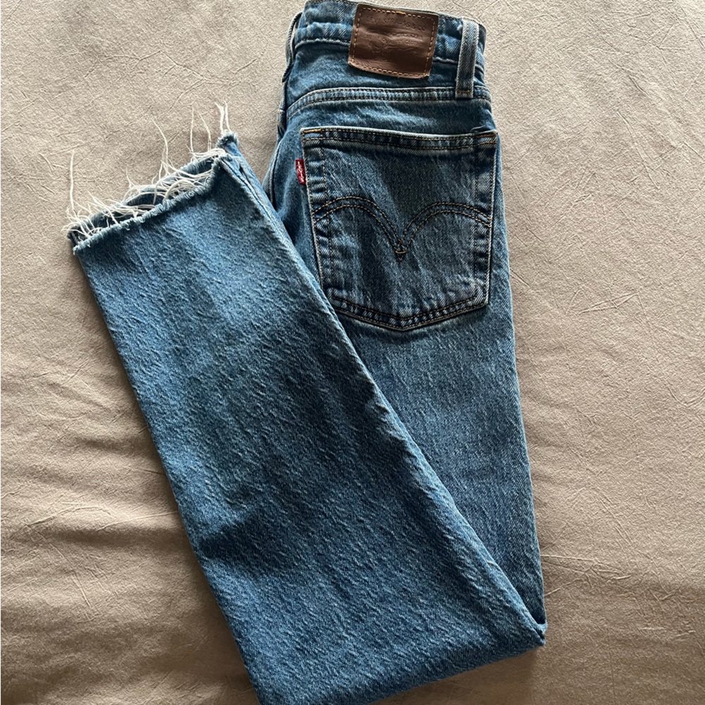 Levi’s Wedgie Straight Jeans size 23 in women’s